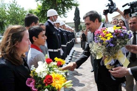 Karabük Valisi ve Yönetim Kurulu üyemiz Sayın İzzettin Küçük göreve başladı 